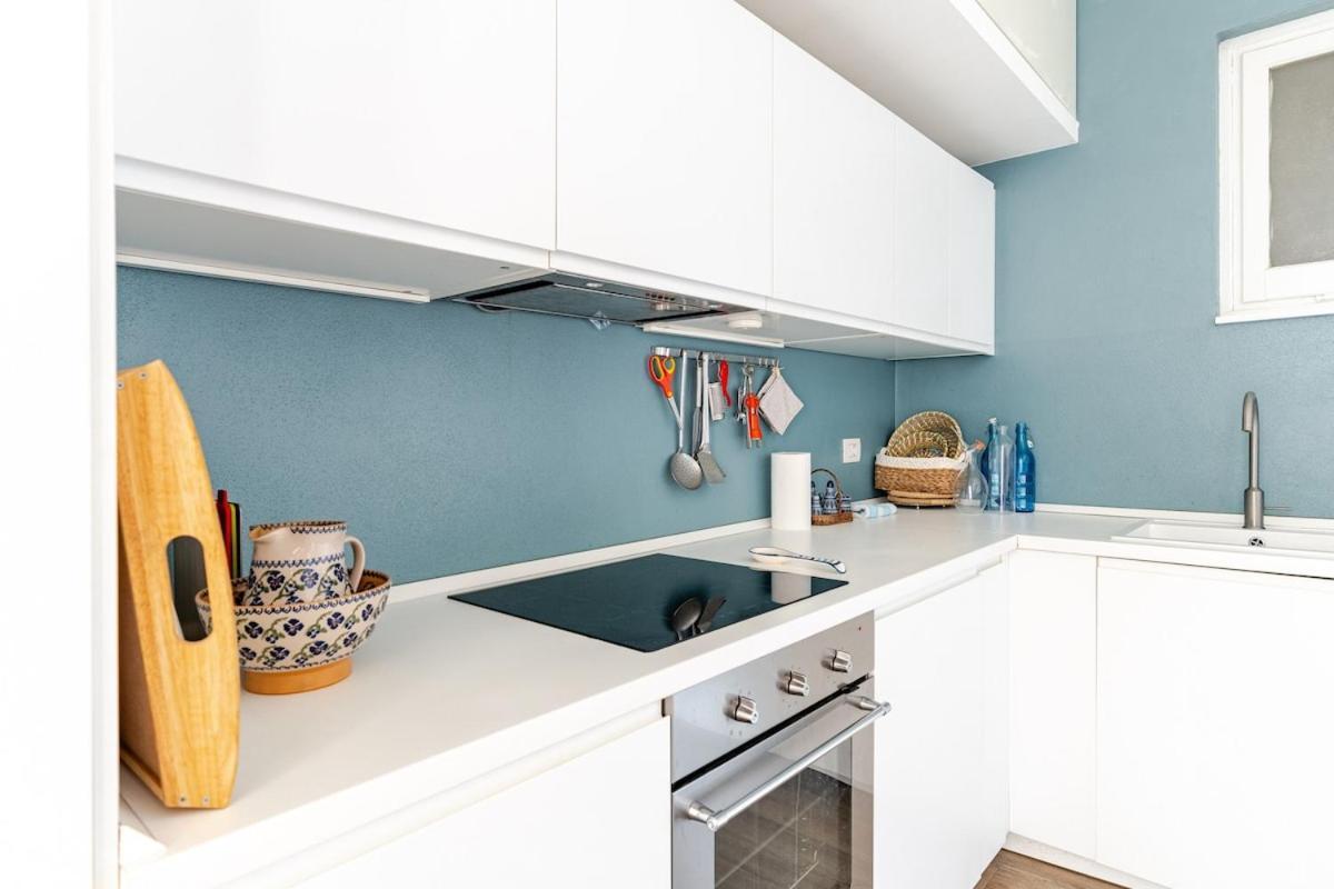 Sea View Apartment With Private Garden Камогли Екстериор снимка